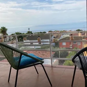 https://encantador-apartamento-con-vistas-al-mar-torredembarra.catalonia-hotels.com